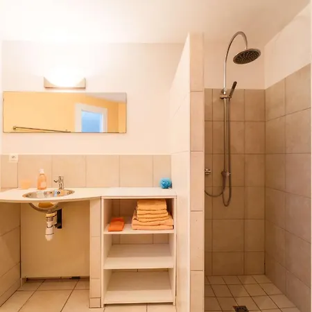 Villa Avec Piscine Pour 9 Personnes Au Golf De