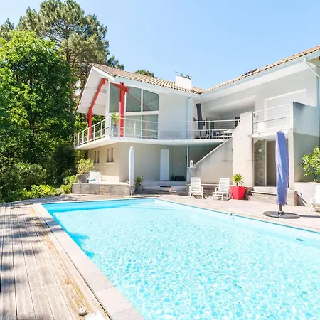 Villa Avec Piscine Pour 9 Personnes Au Golf De *