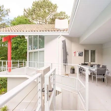 Avec Piscine Pour 9 Personnes Au Golf De Villa