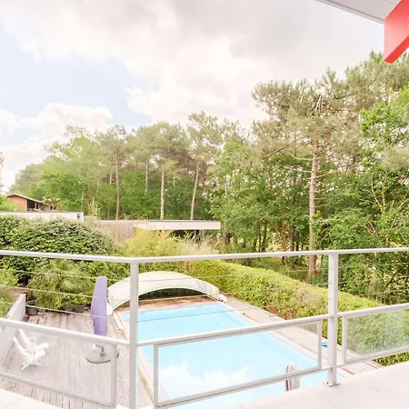 Villa Avec Piscine Pour 9 Personnes Au Golf De Biscarrosse